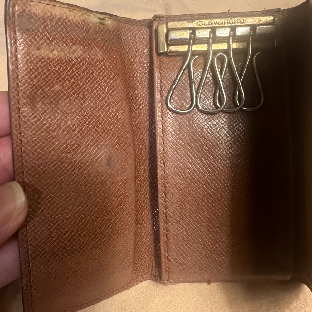 Louis Vuitton Key Case - Picture 8 of 11